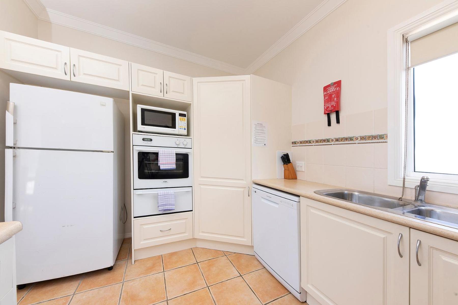 Meridian Beachside Apartments Олд Бар Екстериор снимка