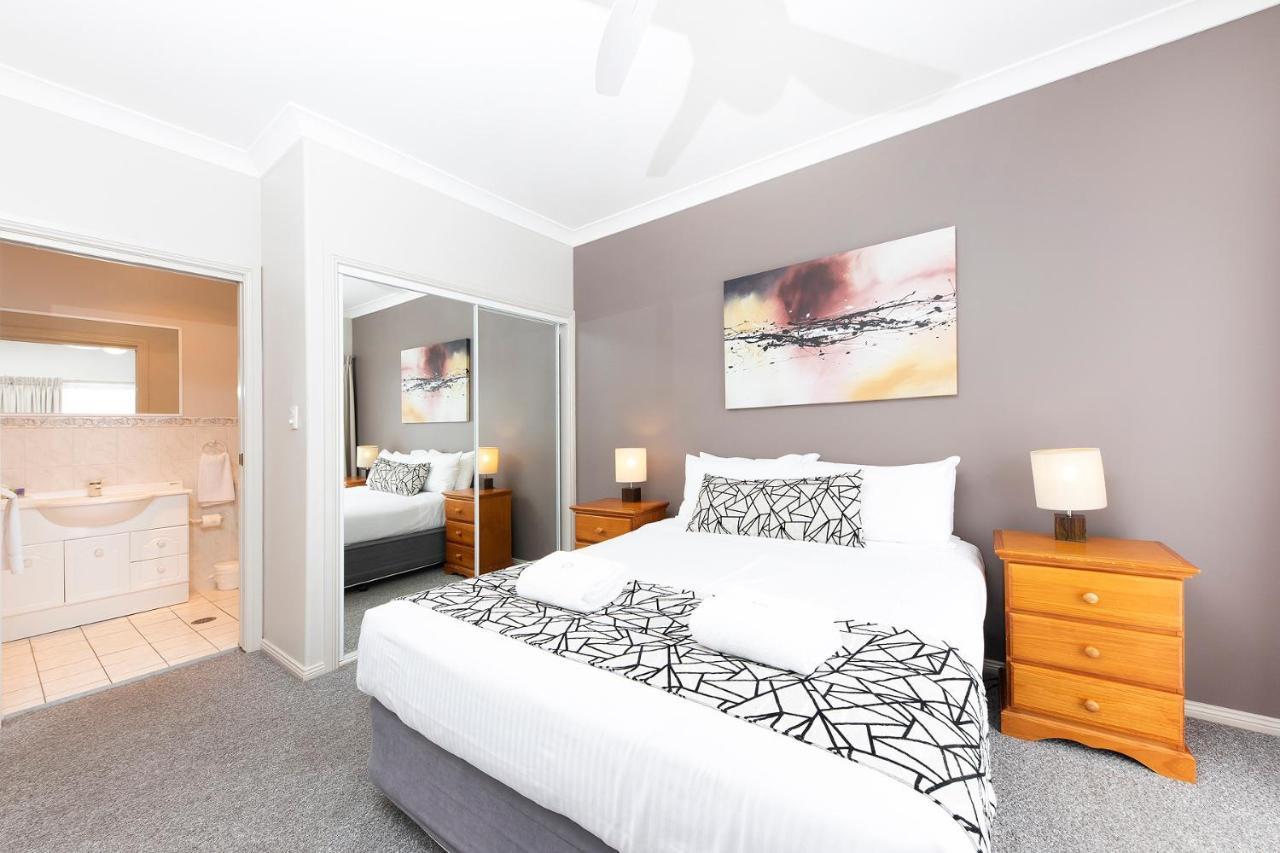 Meridian Beachside Apartments Олд Бар Екстериор снимка