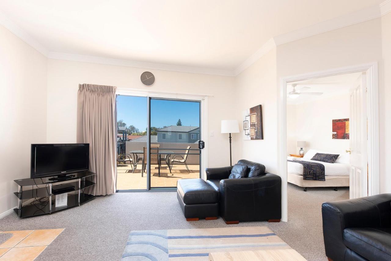 Meridian Beachside Apartments Олд Бар Екстериор снимка