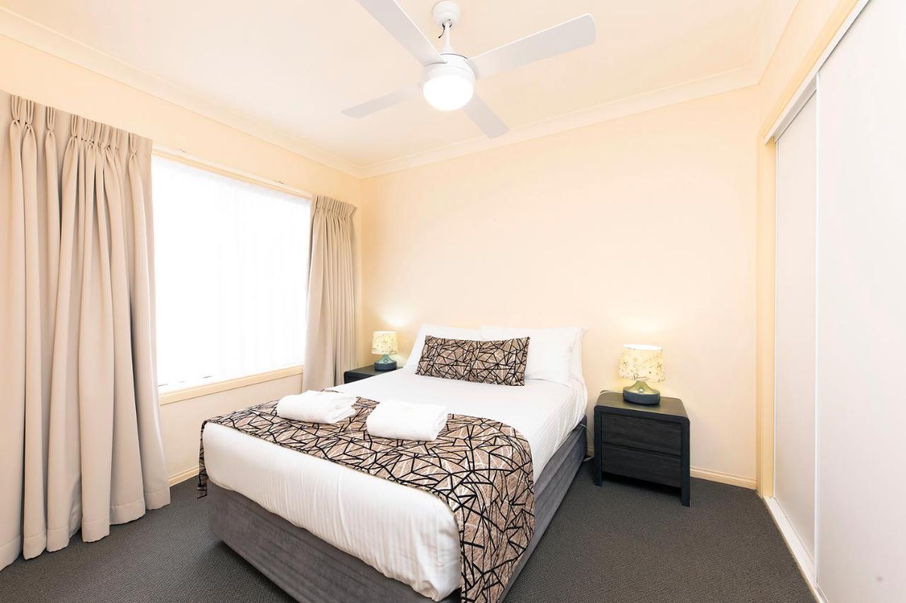 Meridian Beachside Apartments Олд Бар Екстериор снимка