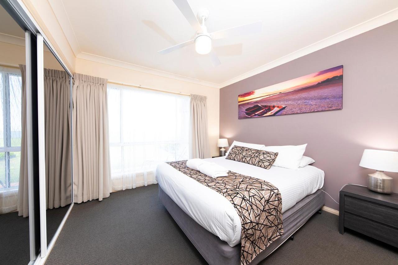 Meridian Beachside Apartments Олд Бар Екстериор снимка