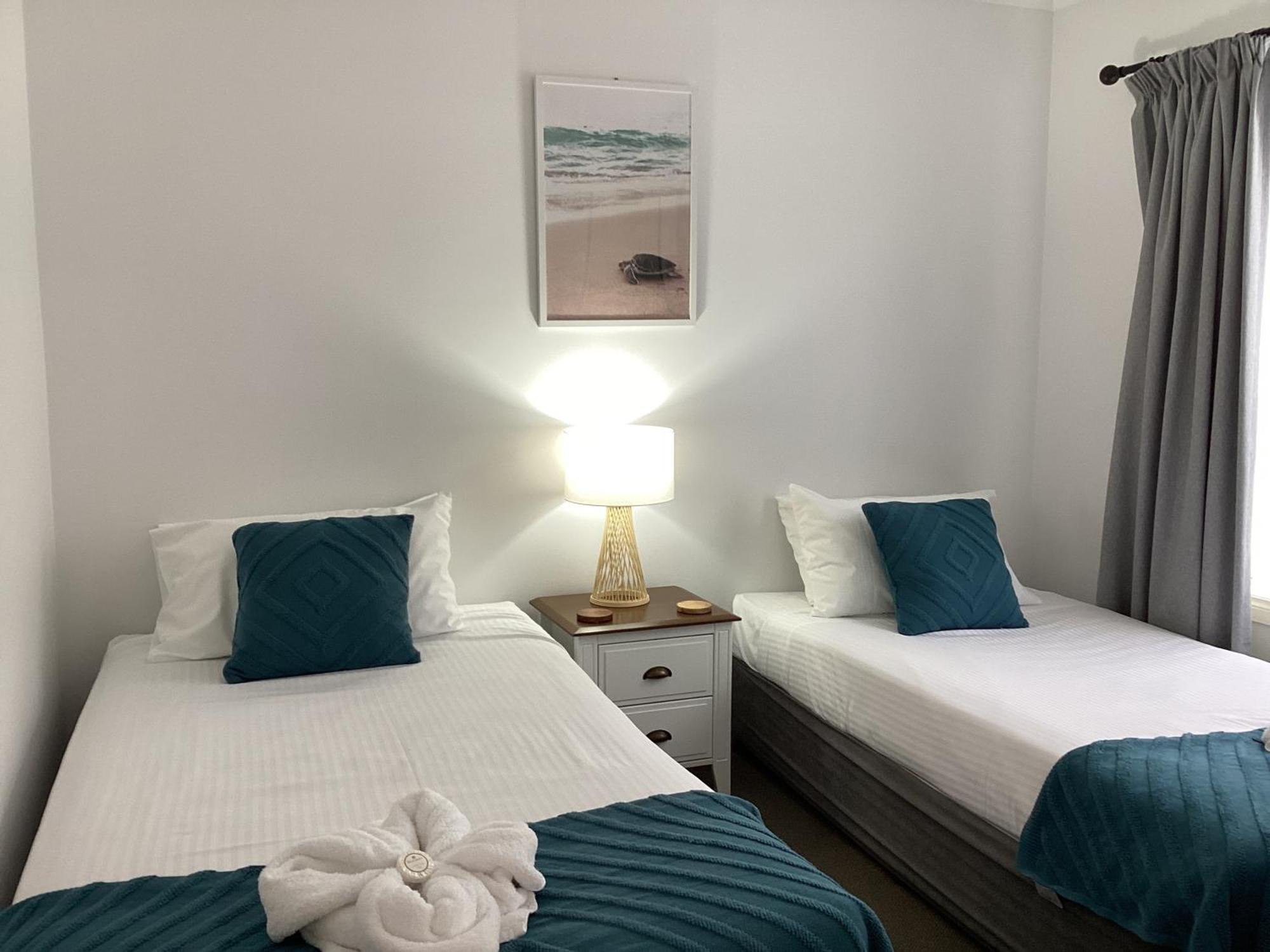 Meridian Beachside Apartments Олд Бар Екстериор снимка