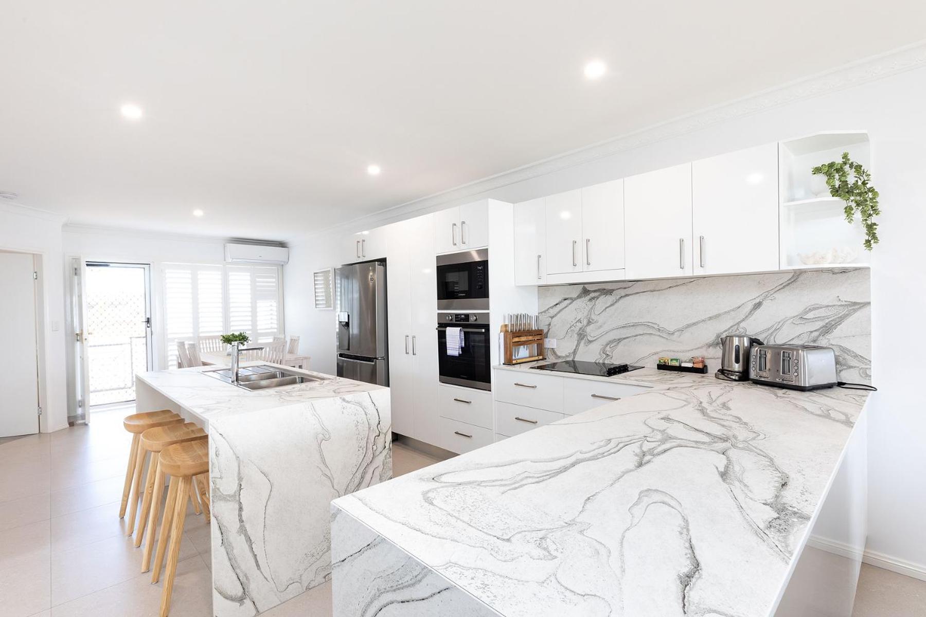 Meridian Beachside Apartments Олд Бар Екстериор снимка