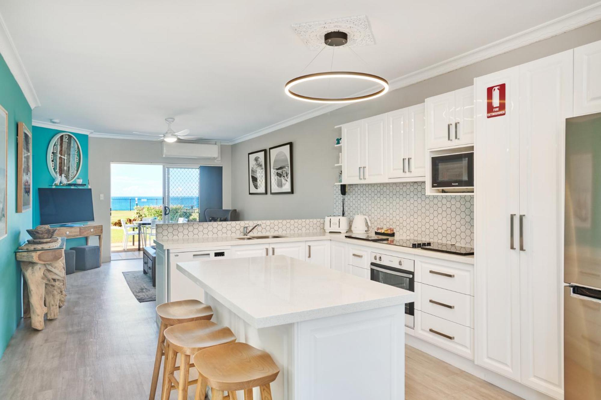 Meridian Beachside Apartments Олд Бар Екстериор снимка